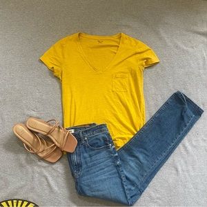 Madewell Women’s Mustard Yellow Tee with front pocket